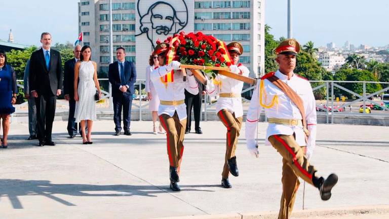 Ofrenda de los Reyes a José Martí en La Habana Ofrenda de los Reyes a José Martí en La Habana
