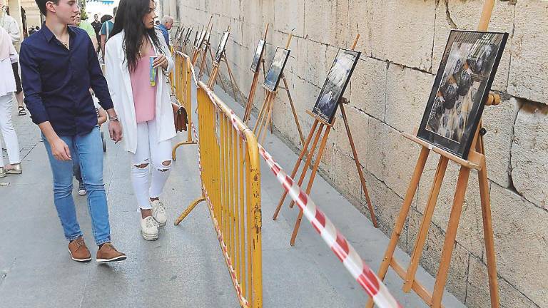 Los jiennenses recorren las calles en una noche única