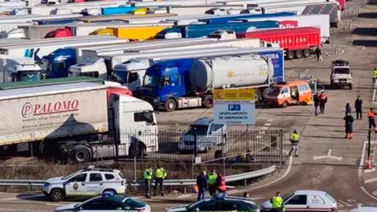 Concluye la salida de los camiones parados en La Carolina y Guarromán Concluye la salida de los camiones parados en La Carolina y Guarromán