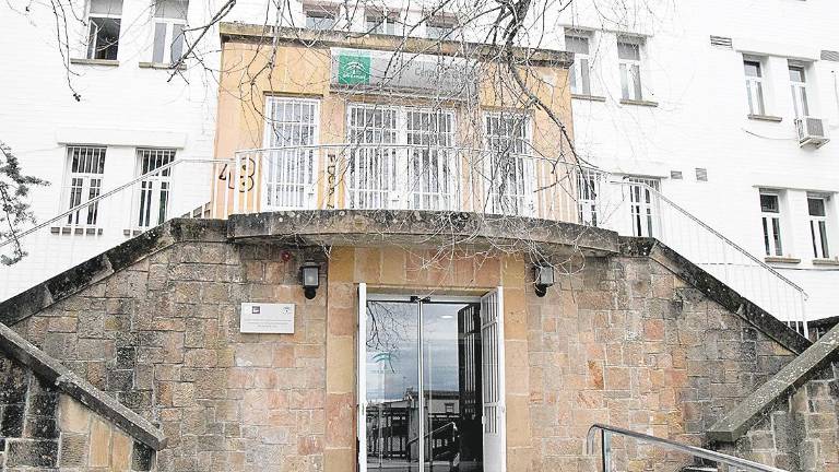 El Virgen de Linarejos se refuerza con un nuevo médico El Virgen de Linarejos se refuerza con un nuevo médico