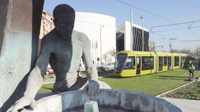 La Junta estima en 4,75 millones el arreglo del tranvía La Junta estima en 4,75 millones el arreglo del tranvía