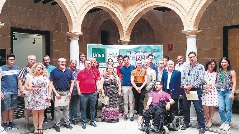 El Ayuntamiento garantiza el futuro de los cursos de verano El Ayuntamiento garantiza el futuro de los cursos de verano