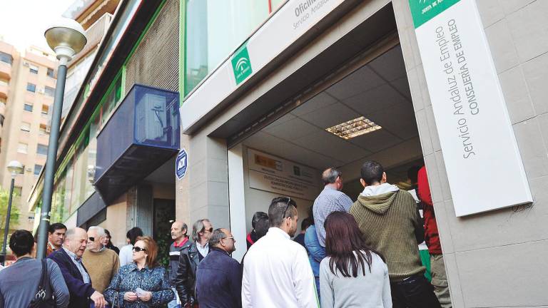 La cifra de parados asciende a 4.196 personas en 10 años La cifra de parados asciende a 4.196 personas en 10 años