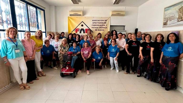 La Diputación financiará un desfibrilador para la Asociación de Fibromialgia de Baeza La Diputación financiará un desfibrilador para la Asociación de Fibromialgia de Baeza