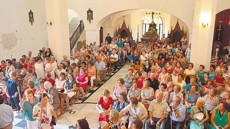 Un pueblo entregado a su fe Un pueblo entregado a su fe