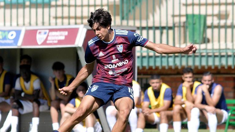 Juventud para la delantera del Real Jaén Juventud para la delantera del Real Jaén