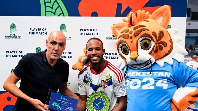 Fracaso mundial de España ante la Venezuela de Carlos Sanz Fracaso mundial de España ante la Venezuela de Carlos Sanz