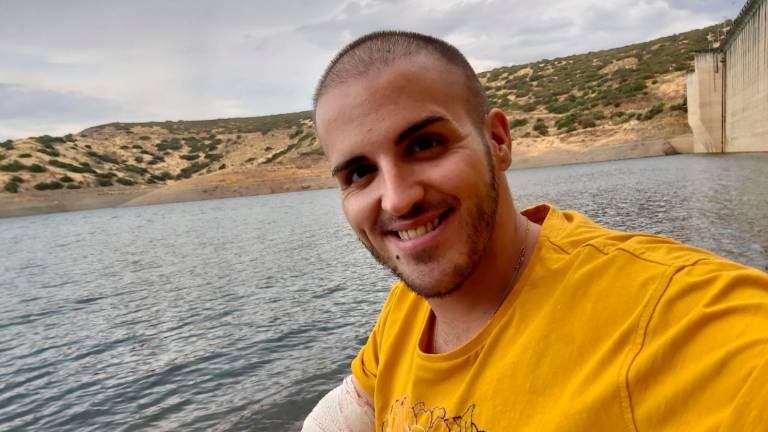La lucha contra la leucemia de Serafín Ruz se viraliza en redes La lucha contra la leucemia de Serafín Ruz se viraliza en redes
