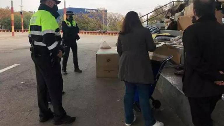 Se establecen dispositivos de calle para informar a temporeros de vacantes en el albergue, que duplica capacidad Se establecen dispositivos de calle para informar a temporeros de vacantes en el albergue, que duplica capacidad