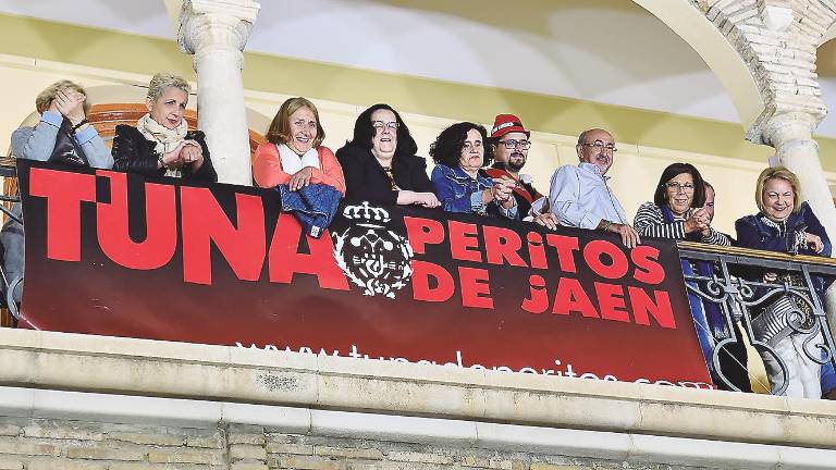 Sones de tuna que mecen al compás Sones de tuna que mecen al compás