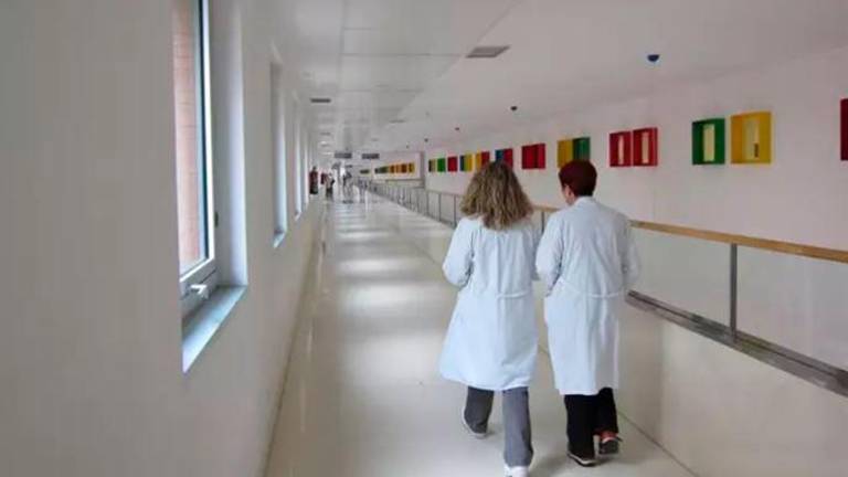 La sanidad andaluza cerró 2023 con más de 1.000 médicos activos en edad de jubilación voluntaria La sanidad andaluza cerró 2023 con más de 1.000 médicos activos en edad de jubilación voluntaria