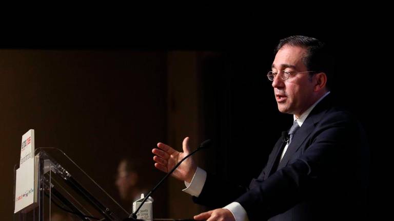 Albares pide comparecer de urgencia el martes en el Congreso para hablar de Ucrania Albares pide comparecer de urgencia el martes en el Congreso para hablar de Ucrania