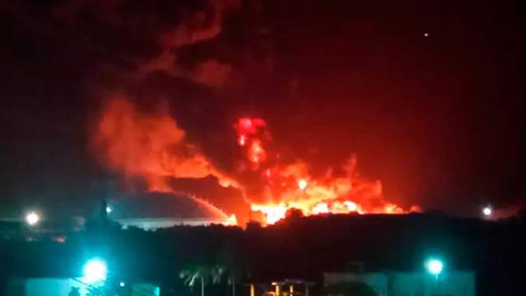Un incendio en un puerto de superpetroleros en Cuba deja, por el momento, 77 heridos y 17 desaparecidos Un incendio en un puerto de superpetroleros en Cuba deja, por el momento, 77 heridos y 17 desaparecidos