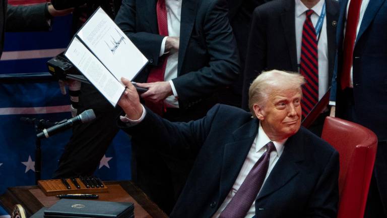Trump promete imponer aranceles del 100% Trump promete imponer aranceles del 100%