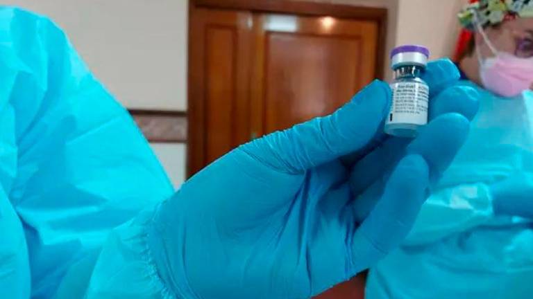 La Junta pide retrasar hasta dos meses la segunda dosis de Pfizer y Moderna La Junta pide retrasar hasta dos meses la segunda dosis de Pfizer y Moderna