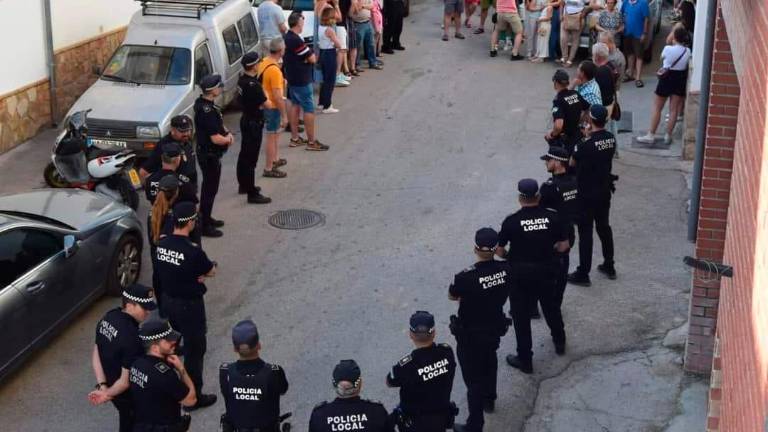 Regresa a casa, tras recibir el alta, el jefe de la Policía Local de Cazorla Regresa a casa, tras recibir el alta, el jefe de la Policía Local de Cazorla