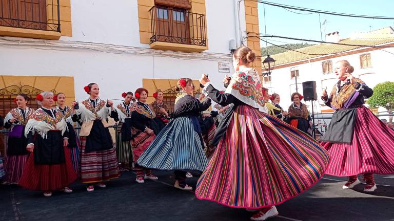 Feria de la Trashumancia (III): Bailes regionales para honrar la cultura serrana Feria de la Trashumancia (III): Bailes regionales para honrar la cultura serrana
