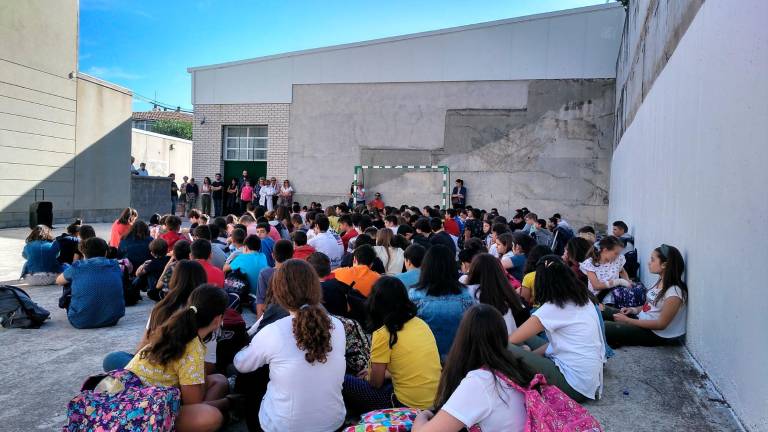 Alumnos y profesores lloran la trágica pérdida de Nidia