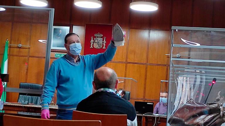 Peritos sostienen que María de los Ángeles no pudo defenderse ante un ataque que fue sorpresivo Peritos sostienen que María de los Ángeles no pudo defenderse ante un ataque que fue sorpresivo