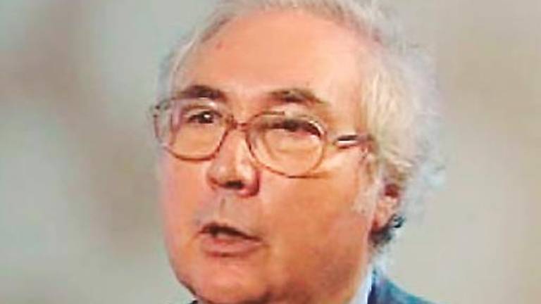 Manuel Castells asumirá el cargo de Universidades Manuel Castells asumirá el cargo de Universidades