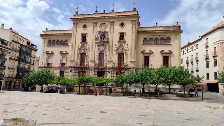 La subida salarial del 1,5% a la plantilla del Ayuntamiento se aplicará en 2023 La subida salarial del 1,5% a la plantilla del Ayuntamiento se aplicará en 2023