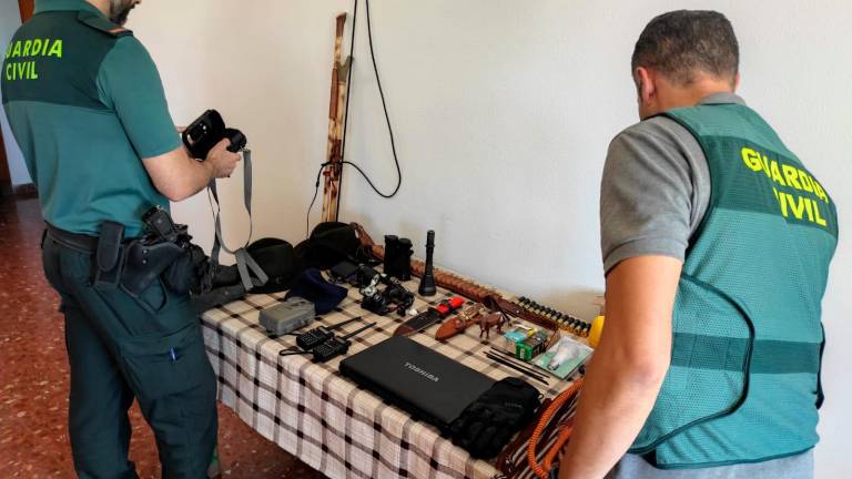 Detenidos tras robar en una casa de campo de Segura de la Sierra Detenidos tras robar en una casa de campo de Segura de la Sierra
