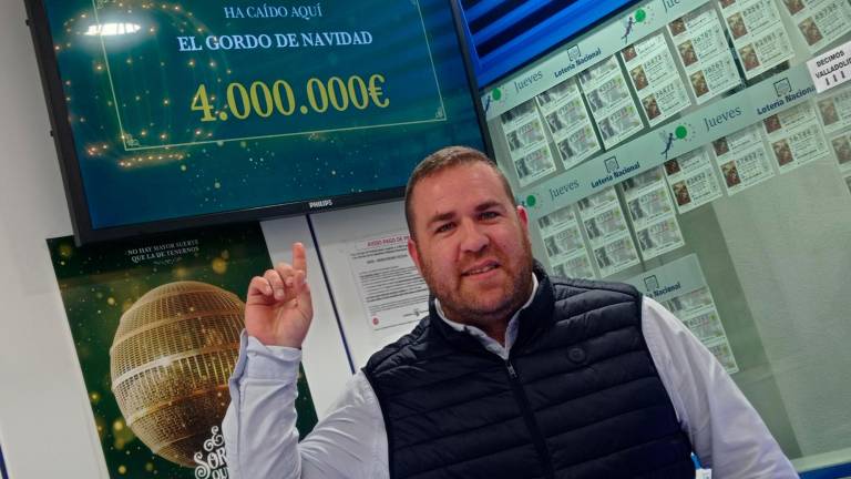 Leo Torres, lotero de Villacarrillo: “Al final hemos podido dar el Gordo” Leo Torres, lotero de Villacarrillo: “Al final hemos podido dar el Gordo”