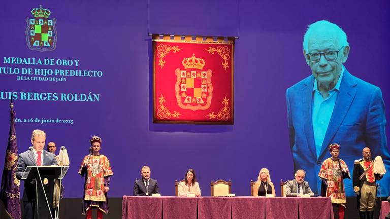 Una noche histórica de reconocimiento y orgullo a un jiennense singular, en imágenes Una noche histórica de reconocimiento y orgullo a un jiennense singular, en imágenes