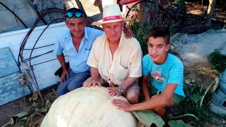 Horticultores de la Sierra Sur dejaron claro su nivel en el concurso de Santa Ana Horticultores de la Sierra Sur dejaron claro su nivel en el concurso de Santa Ana