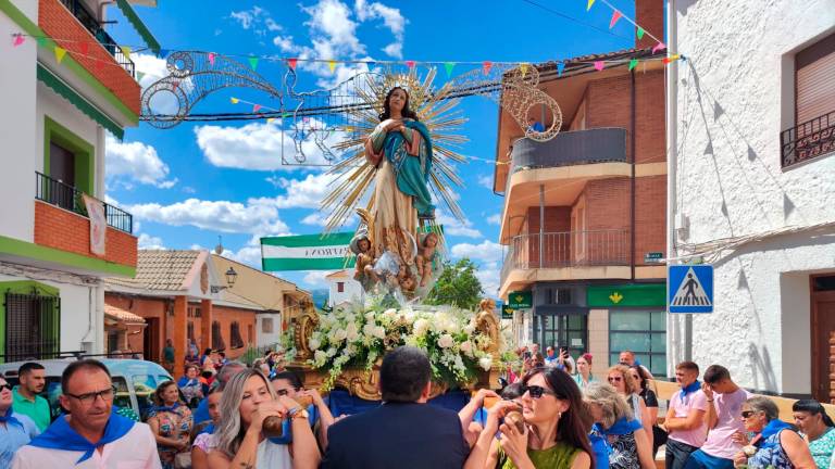 La Purísima colma de alegría y devoción las calles de Santiago de la Espada La Purísima colma de alegría y devoción las calles de Santiago de la Espada