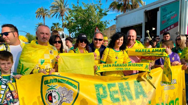 Al grito del “sí se puede” recibió la marea amarilla al Jaén Paraíso Interior en Cartagena Al grito del “sí se puede” recibió la marea amarilla al Jaén Paraíso Interior en Cartagena