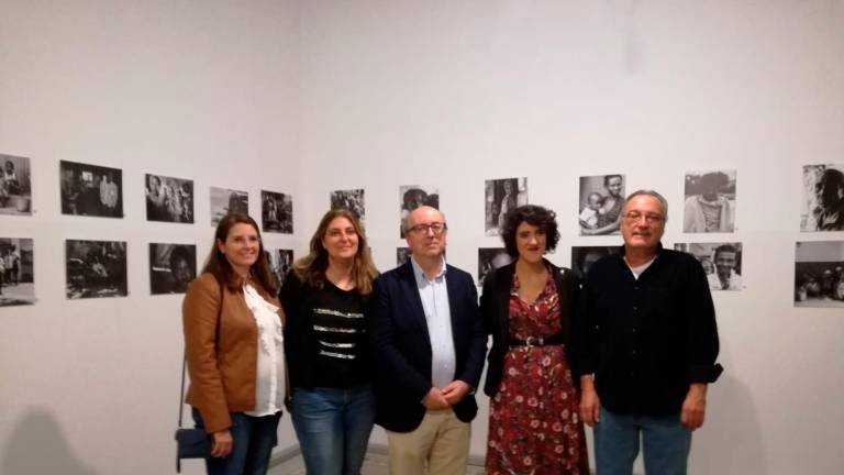 Baeza muestra fotografías inéditas de Madagascar Baeza muestra fotografías inéditas de Madagascar