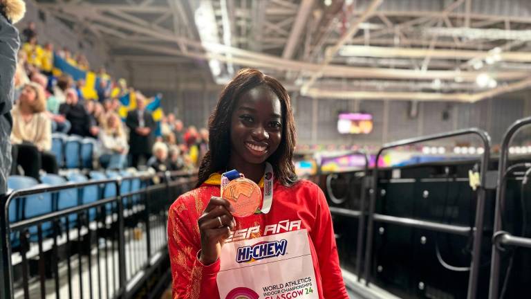 Fátima Diame da la segunda medalla a España sin la guinda de Mariano García Fátima Diame da la segunda medalla a España sin la guinda de Mariano García