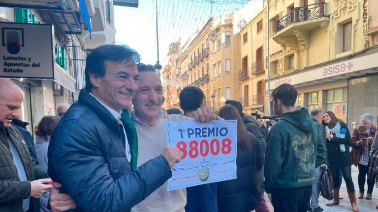 Leo Torres, lotero de Villacarrillo: “Al final hemos podido dar el Gordo” Leo Torres, lotero de Villacarrillo: “Al final hemos podido dar el Gordo”