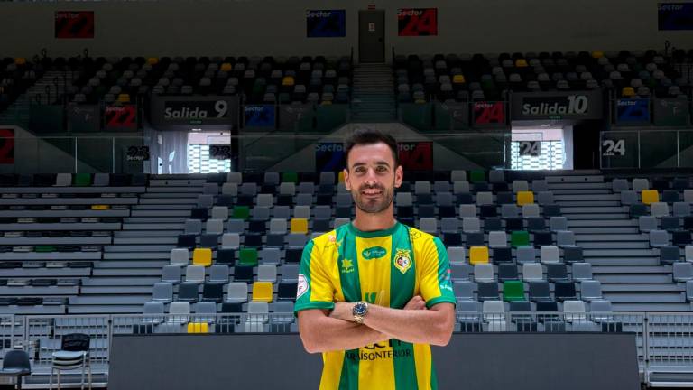 Oficial: Eloy Rojas firma por cuatro temporadas con el Jaén Paraíso Interior FS Oficial: Eloy Rojas firma por cuatro temporadas con el Jaén Paraíso Interior FS