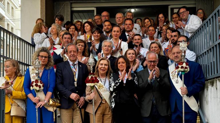 Así fue el tradicional convite de banderas por las calles de Andújar