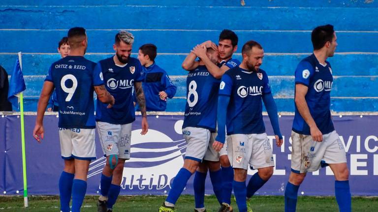 El Linares Deportivo pone la directa por el título de Liga El Linares Deportivo pone la directa por el título de Liga
