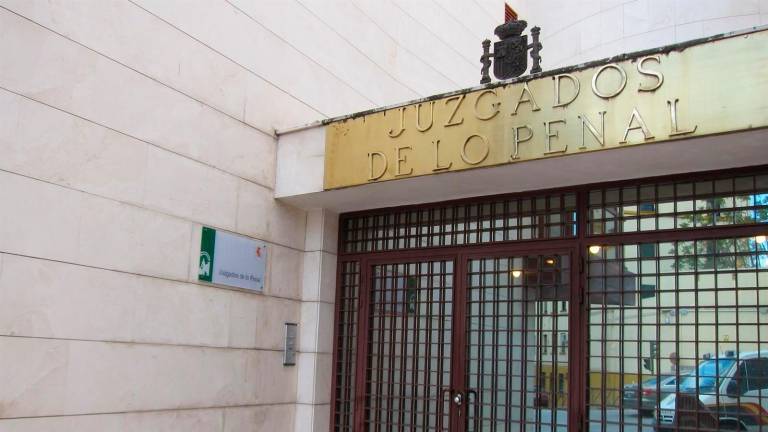 Condenados por dejar un cachorro atado y sin alimentación durante 15 días en Alcalá la Real Condenados por dejar un cachorro atado y sin alimentación durante 15 días en Alcalá la Real