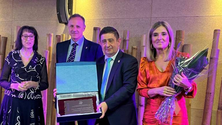 Reyes: “Andalucía y Jaén son muy distintas hoy a las que un día dejaron vuestros padres y abuelos” Reyes: “Andalucía y Jaén son muy distintas hoy a las que un día dejaron vuestros padres y abuelos”