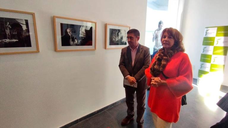 Inaugurada en Bedmar la última exposición fotográfica de Katy Gómez Inaugurada en Bedmar la última exposición fotográfica de Katy Gómez