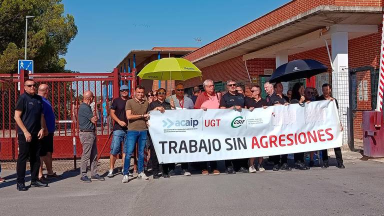 Funcionarios de prisión piden más seguridad ante las agresiones Funcionarios de prisión piden más seguridad ante las agresiones