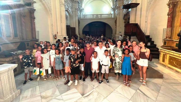 Diputación recibe a los menores saharauis del programa Vacaciones en Paz Diputación recibe a los menores saharauis del programa Vacaciones en Paz
