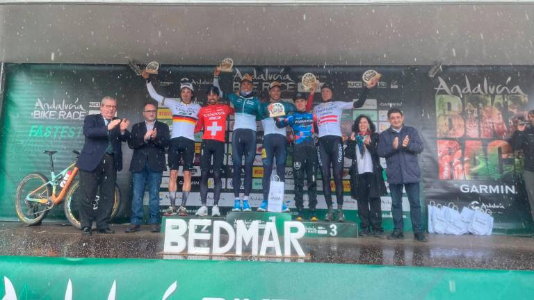 Alleman-Becking y Figueras-Peretti son los primeros líderes de la Andalucía Bike Race Alleman-Becking y Figueras-Peretti son los primeros líderes de la Andalucía Bike Race
