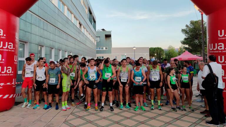 Así se corre con solidaridad en el campus de Las Lagunillas de Jaén Así se corre con solidaridad en el campus de Las Lagunillas de Jaén
