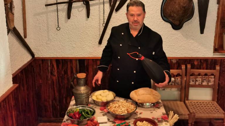 El ajo hachero, una comida de cuando se trabajaba de sol a sol en los pinos El ajo hachero, una comida de cuando se trabajaba de sol a sol en los pinos