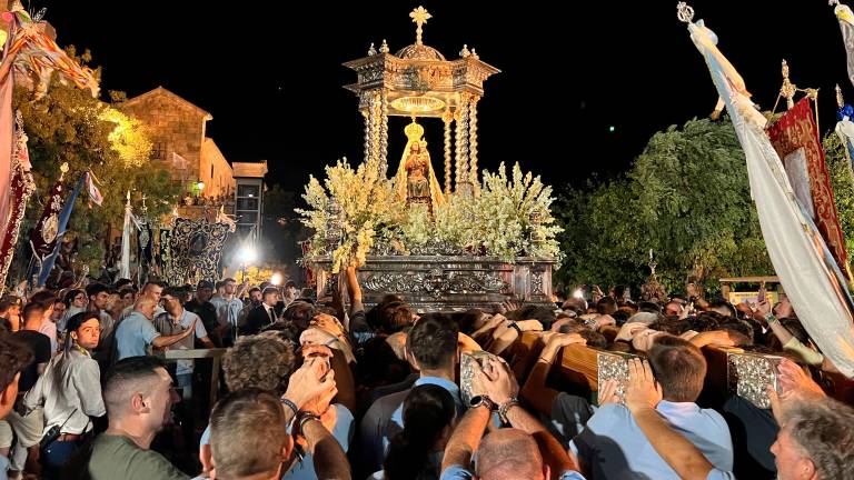 La Rosa de Oro, espléndida en la magia del Cerro de la Cabeza La Rosa de Oro, espléndida en la magia del Cerro de la Cabeza