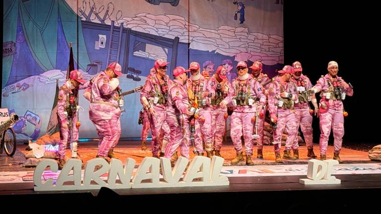 ‘Los Recluta Madre’ y ‘Los Charlatanes’ se coronan en el Carnaval de Jaén ‘Los Recluta Madre’ y ‘Los Charlatanes’ se coronan en el Carnaval de Jaén