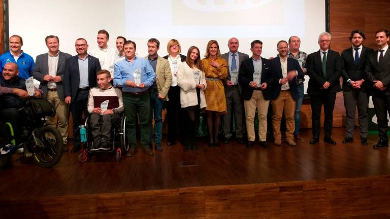 Merecido reconocimiento a personas comprometidas con el deporte inclusivo Merecido reconocimiento a personas comprometidas con el deporte inclusivo