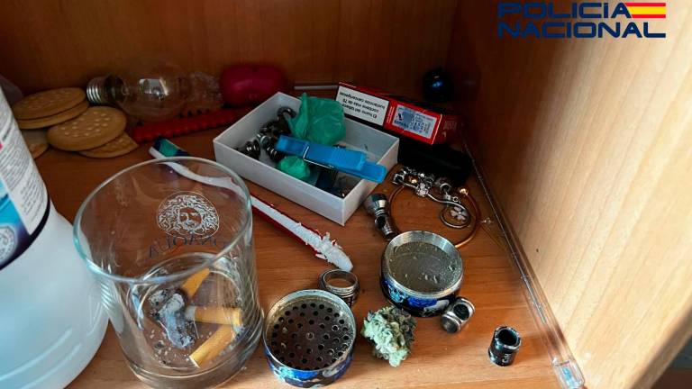 Desmantelado un punto de venta de drogas y “fumadero” en el centro de Jaén Desmantelado un punto de venta de drogas y “fumadero” en el centro de Jaén