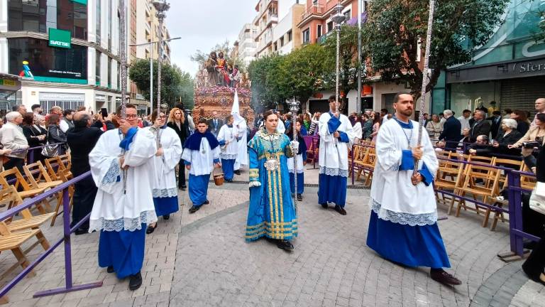 La Borriquilla camina por Jaén entre palmas e incienso La Borriquilla camina por Jaén entre palmas e incienso